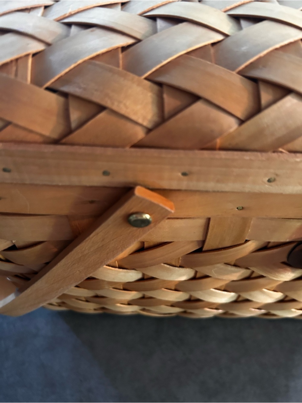 Vintage Picnic Basket With Dinnerware Service for 6 - Picture 9 of 16